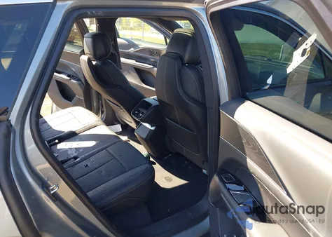 2024 Cadillac Lyriq Luxury W/1Sc из США, поврежденный, VIN 1GYKPPRK3RZ101019